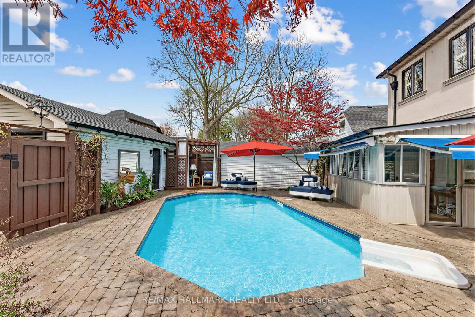 86 BINSWOOD AVENUE - 42