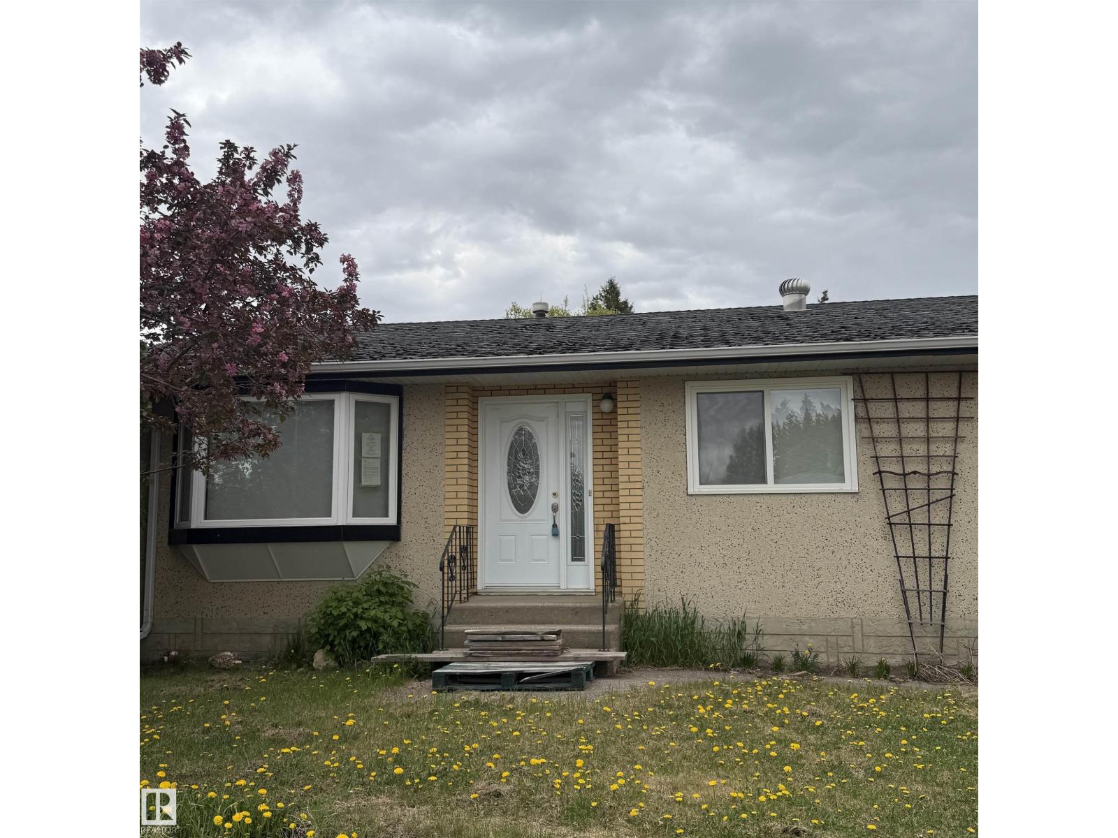 5307 48 ST - 6