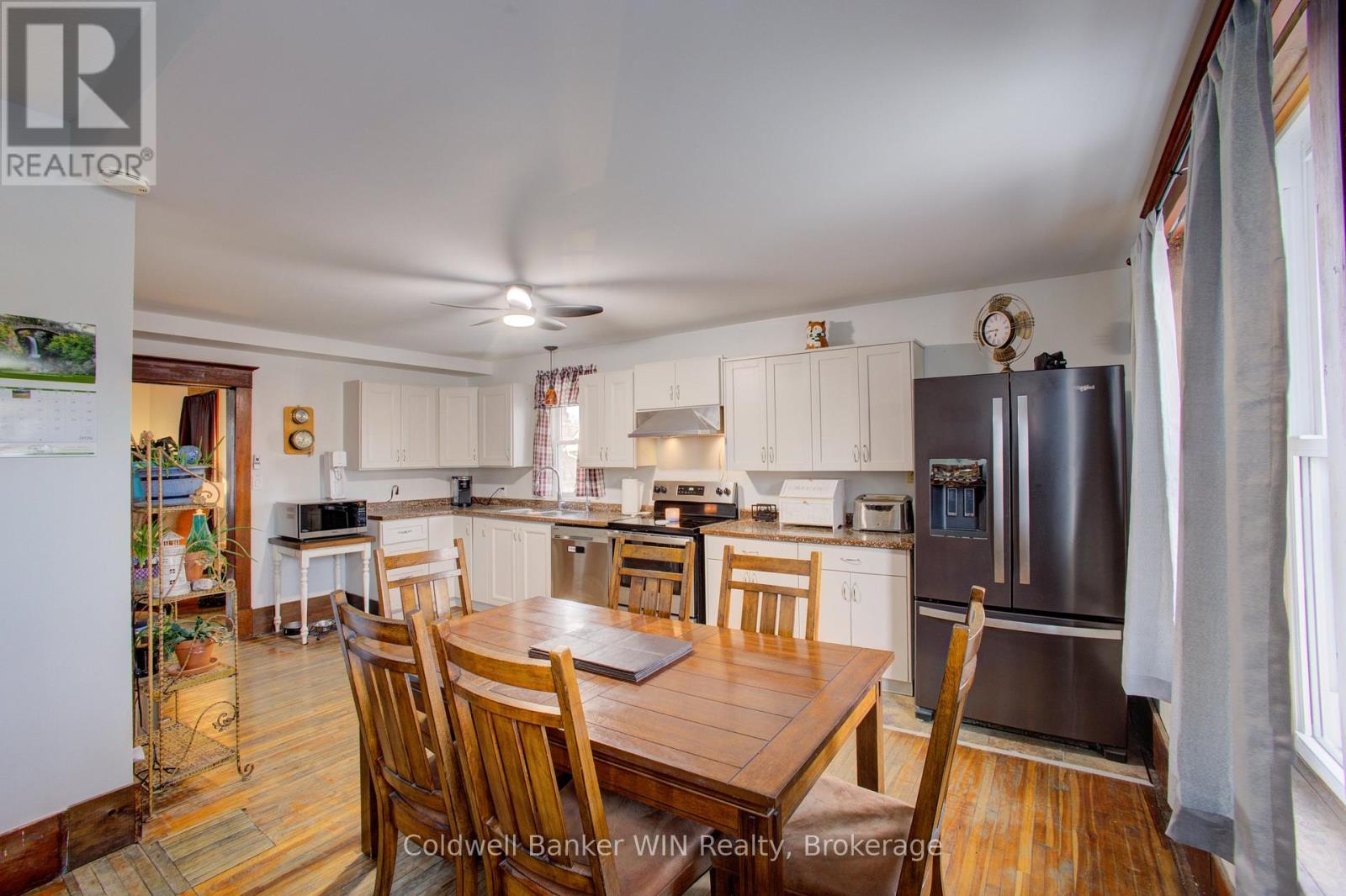 17 ARTHUR STREET E - 10