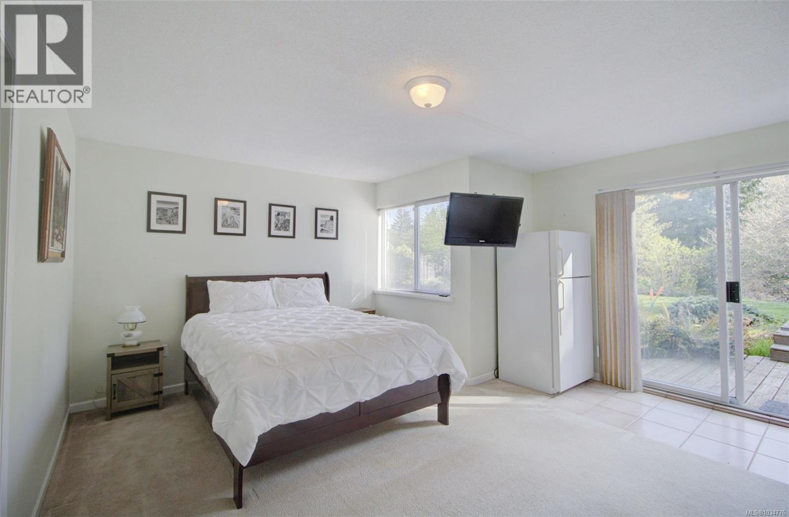 414 Donner Dr - 15
