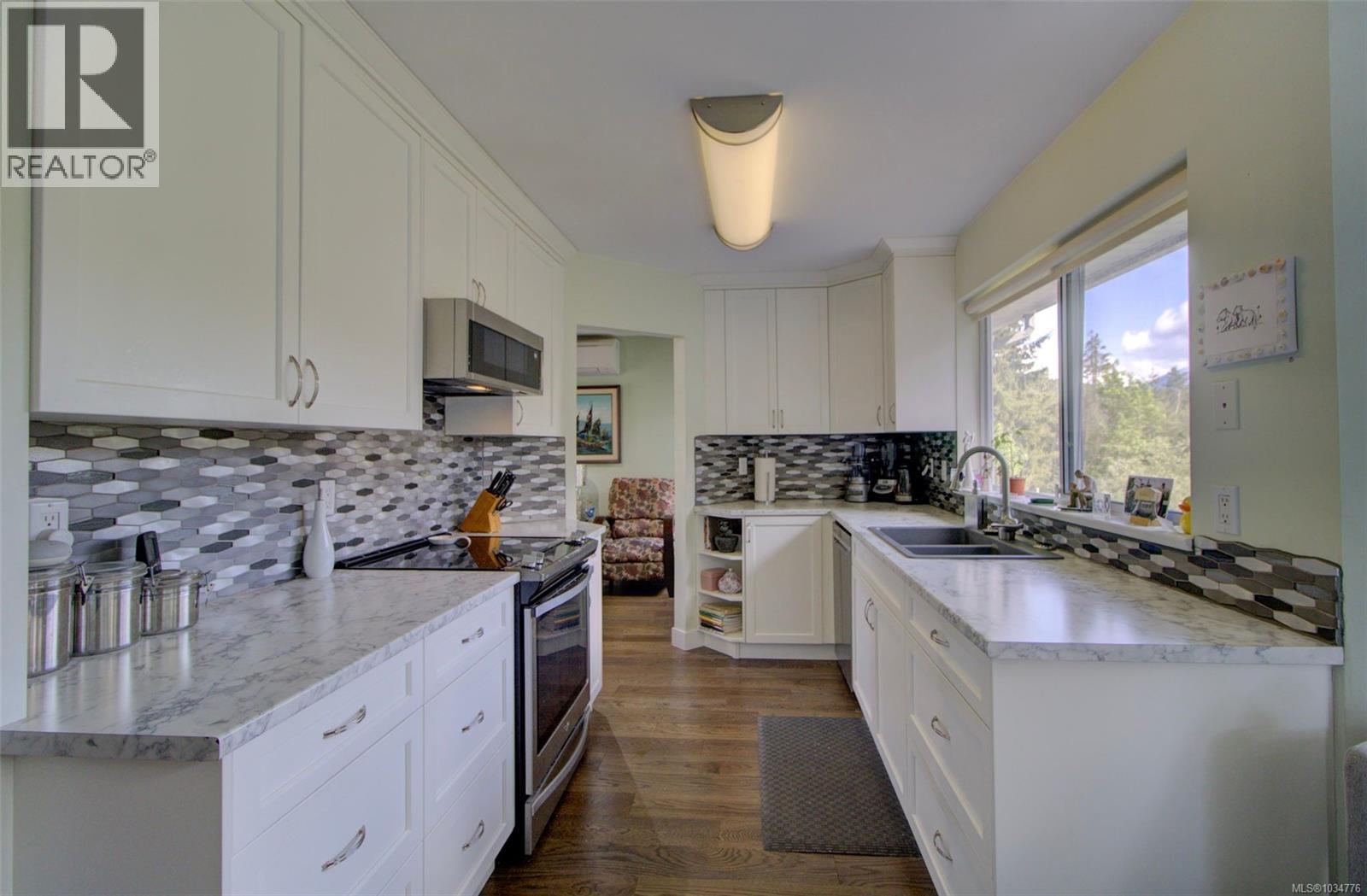 414 Donner Dr - 3