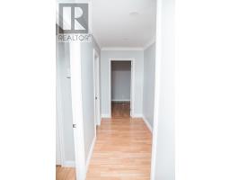 20 Swan's Road thumbnail 13