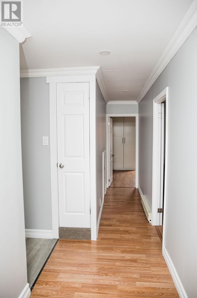 20 Swan's Road - 19