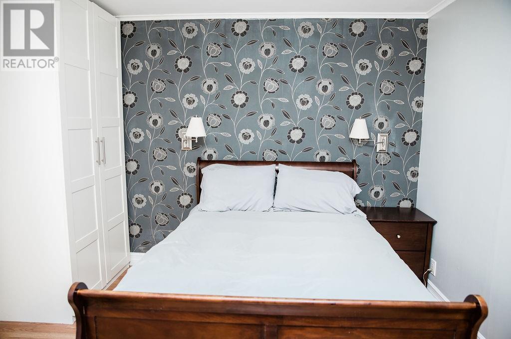 20 Swan's Road - 24