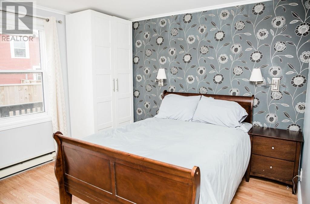 20 Swan's Road - 22