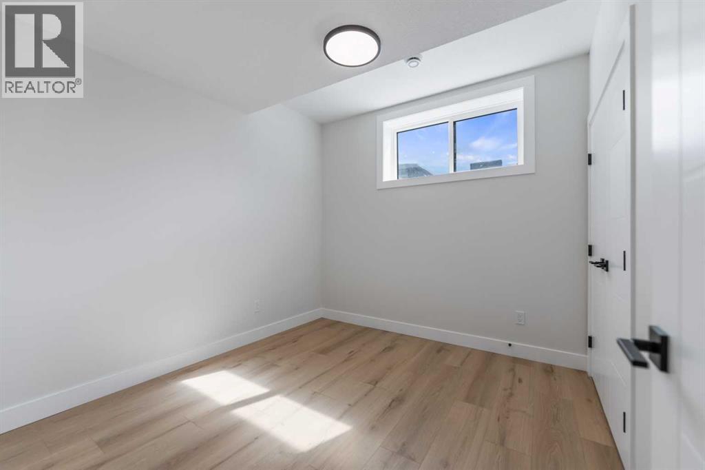 8108 47 Avenue NW - 33