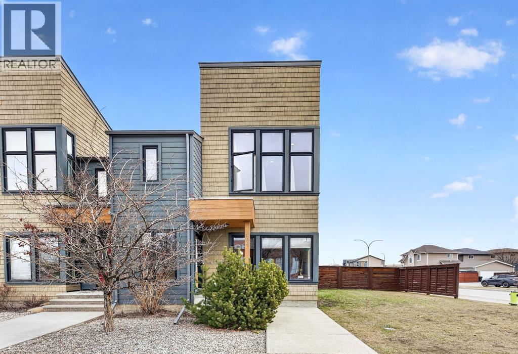 180 Walden Gate SE - 2