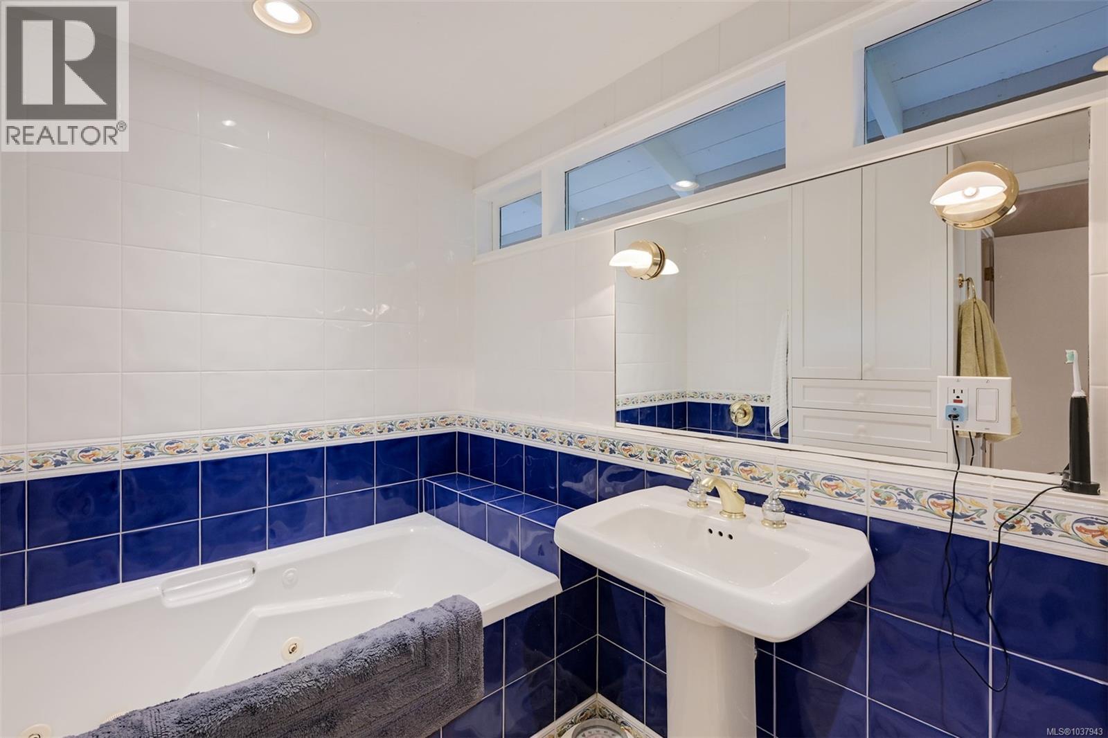 4500 Edgewood Pl - 16