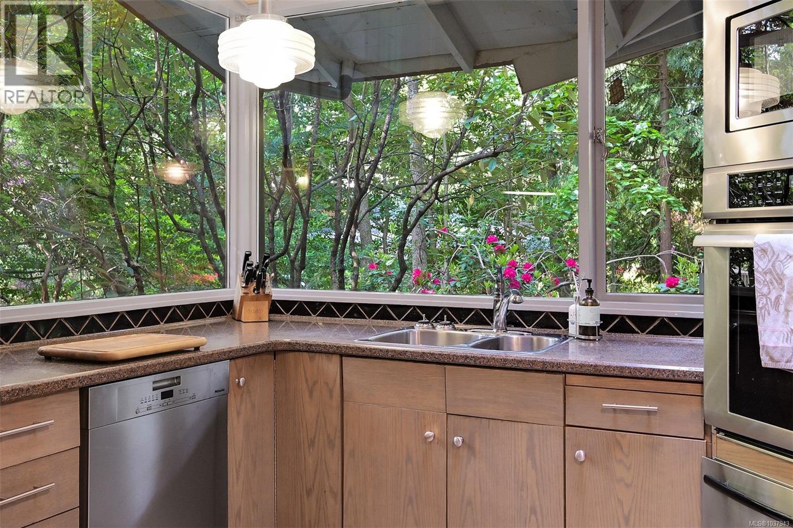 4500 Edgewood Pl - 11