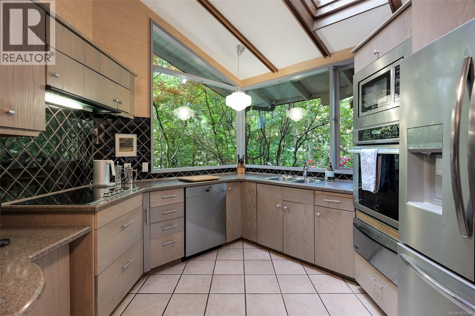 4500 Edgewood Pl - 10