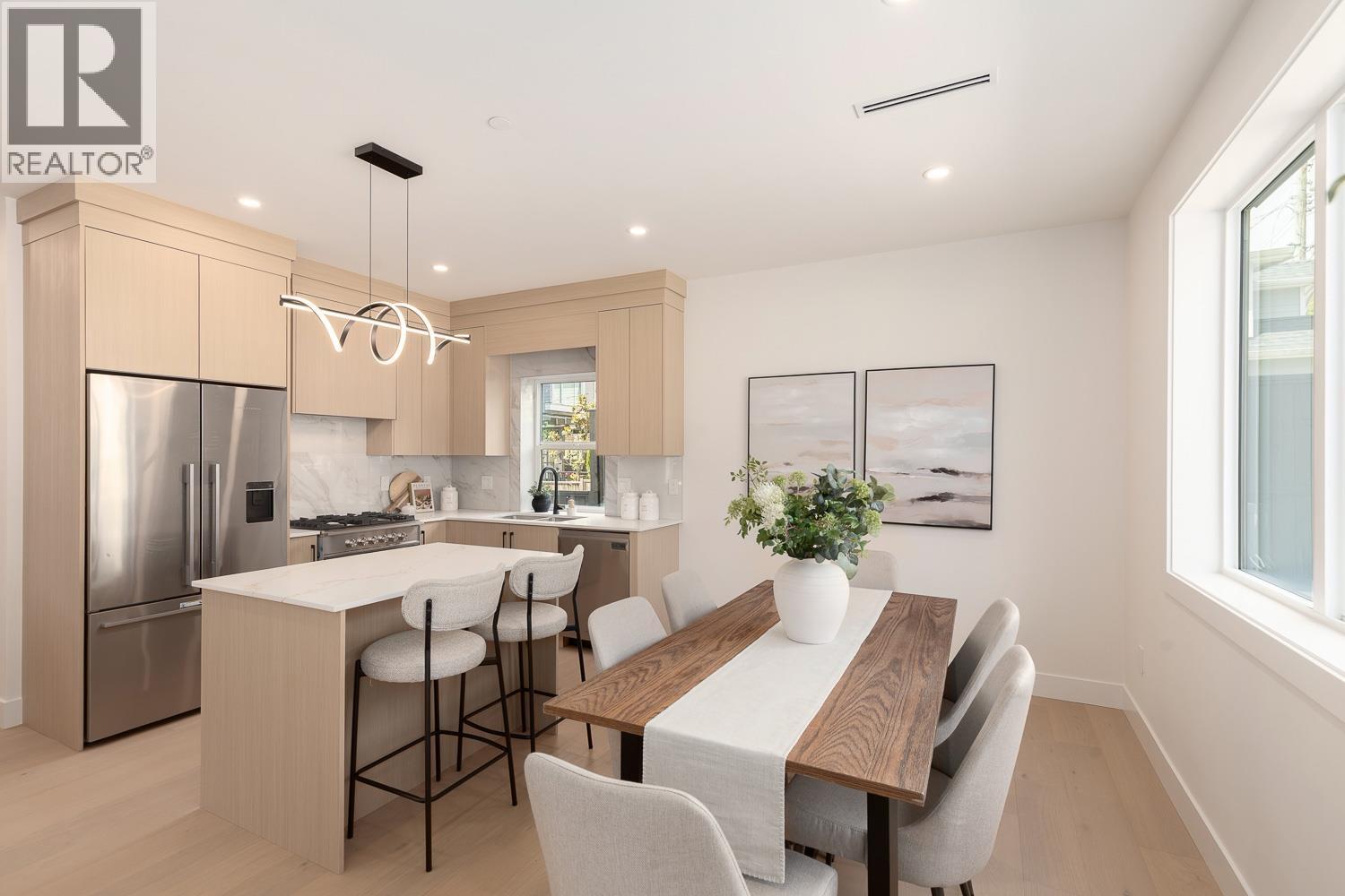 4 3635 TURNER STREET, Vancouver