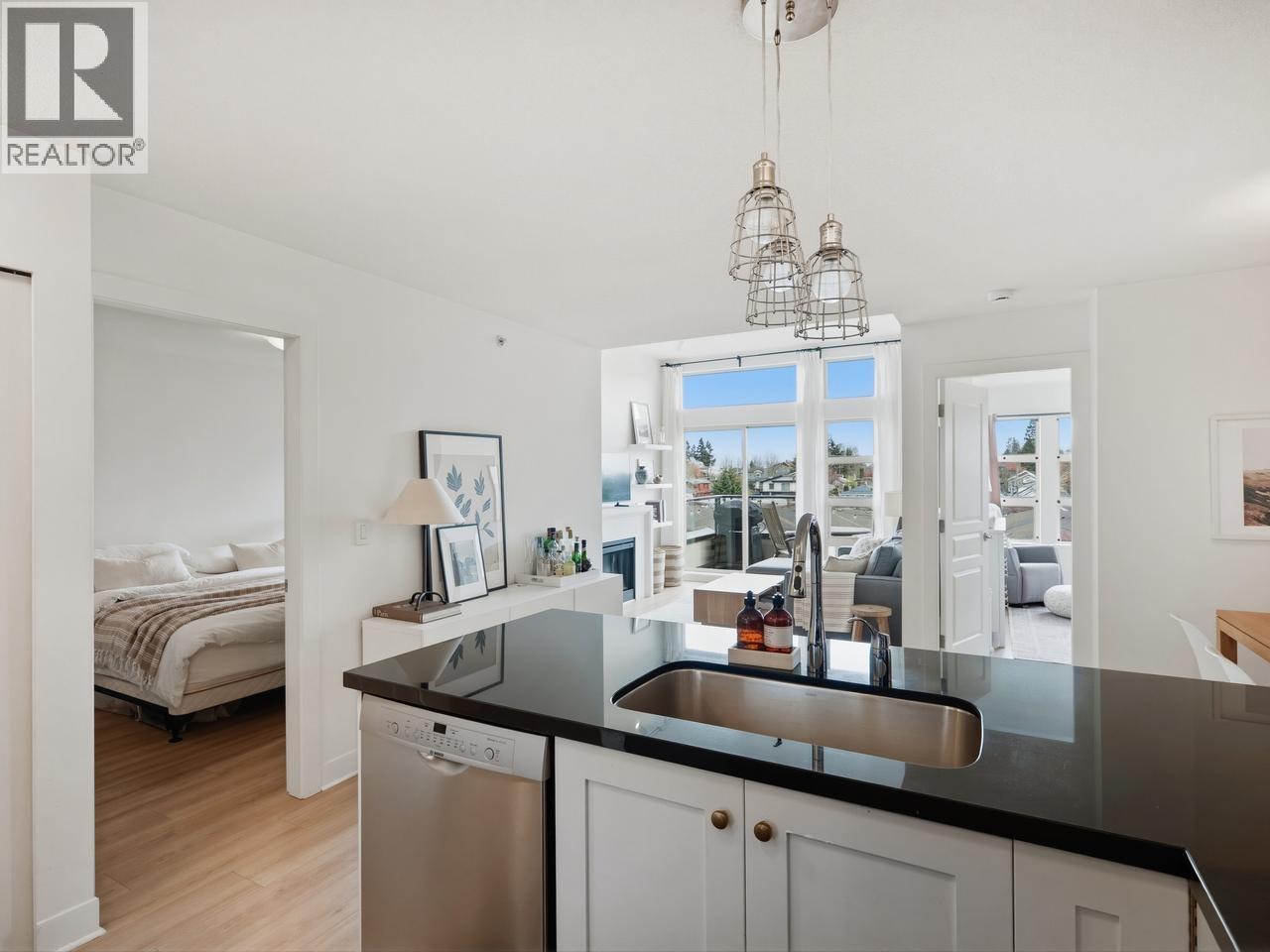 414 738 E 29TH AVENUE, Vancouver