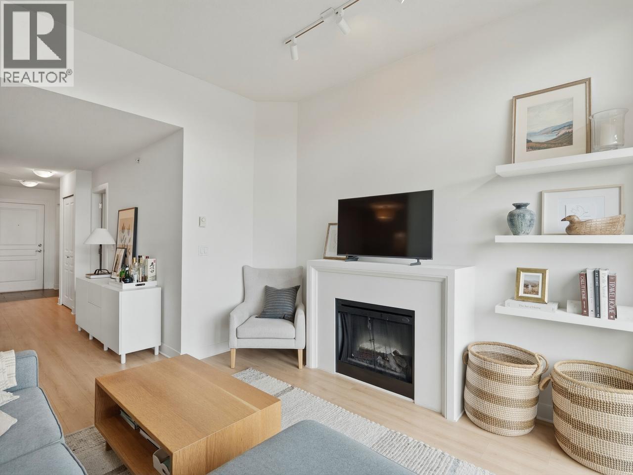 414 738 E 29TH AVENUE, Vancouver
