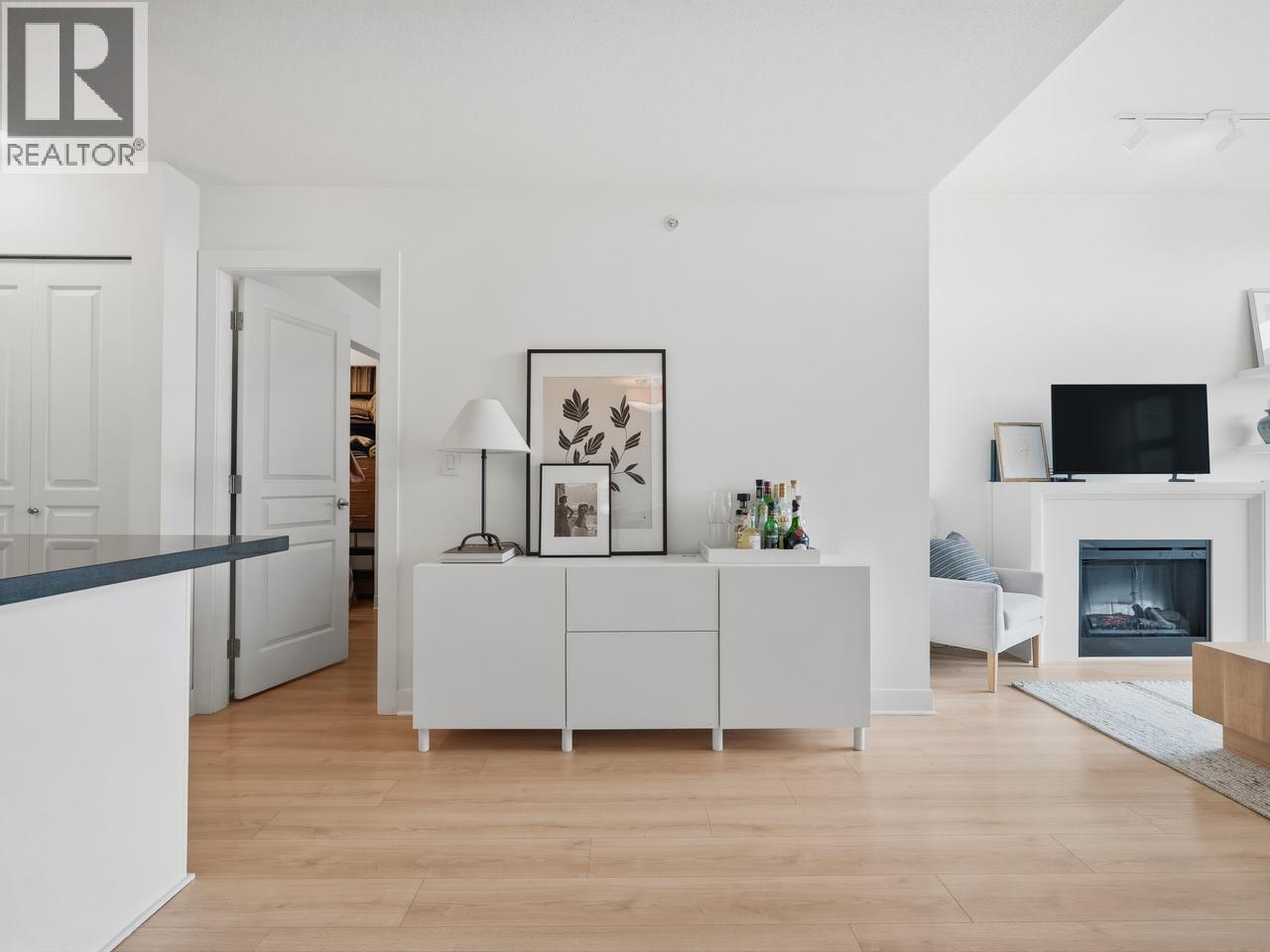 414 738 E 29TH AVENUE, Vancouver