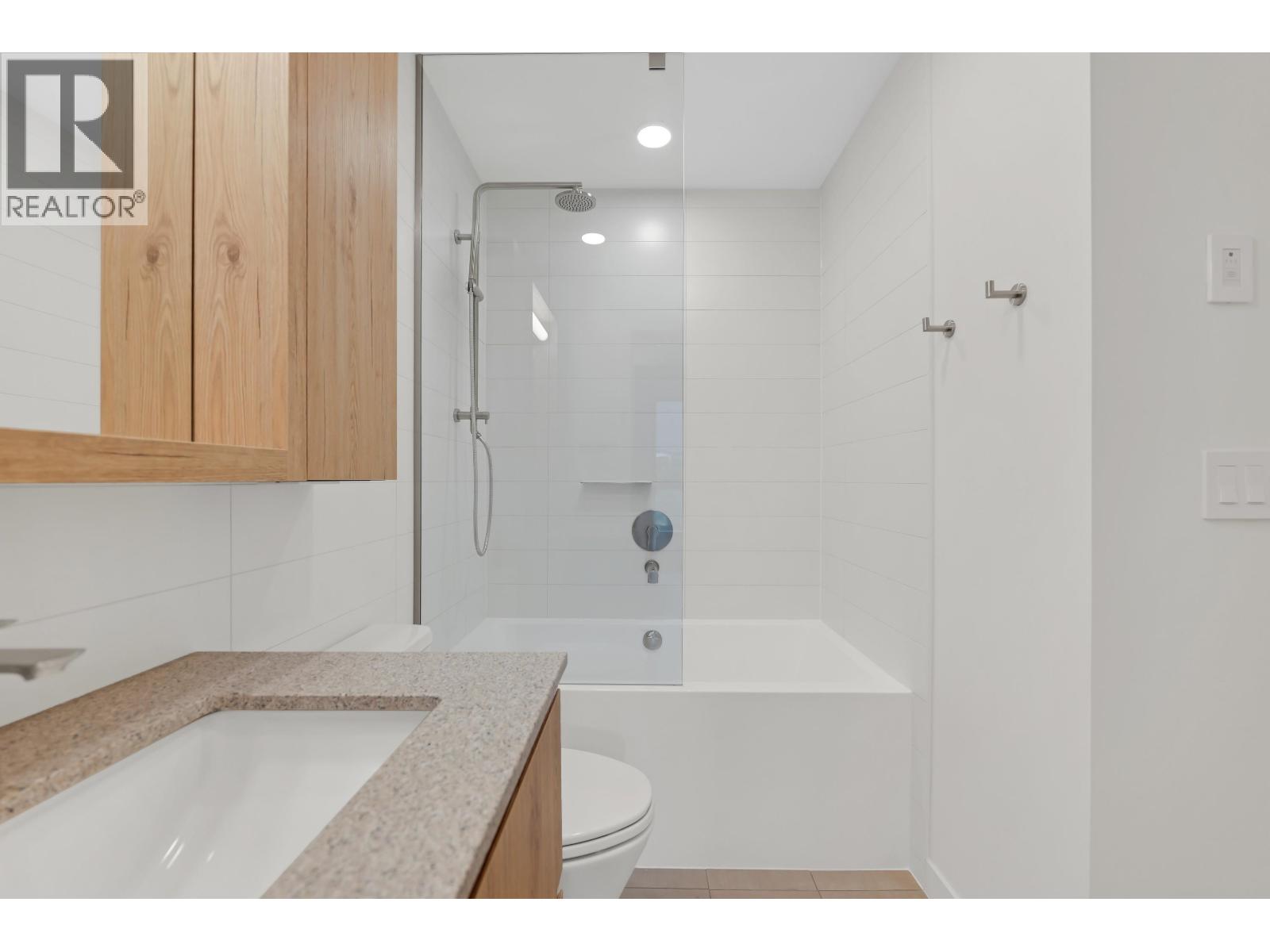 401 1500 SCOTT CRESCENT, Squamish