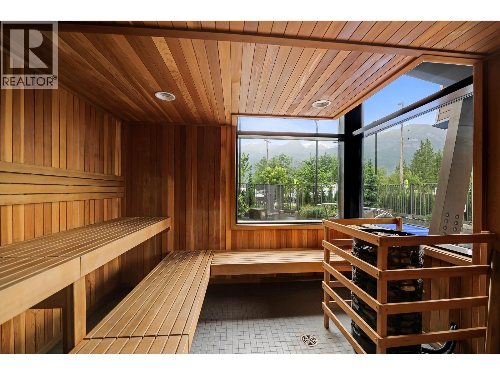 401 1500 SCOTT CRESCENT, Squamish