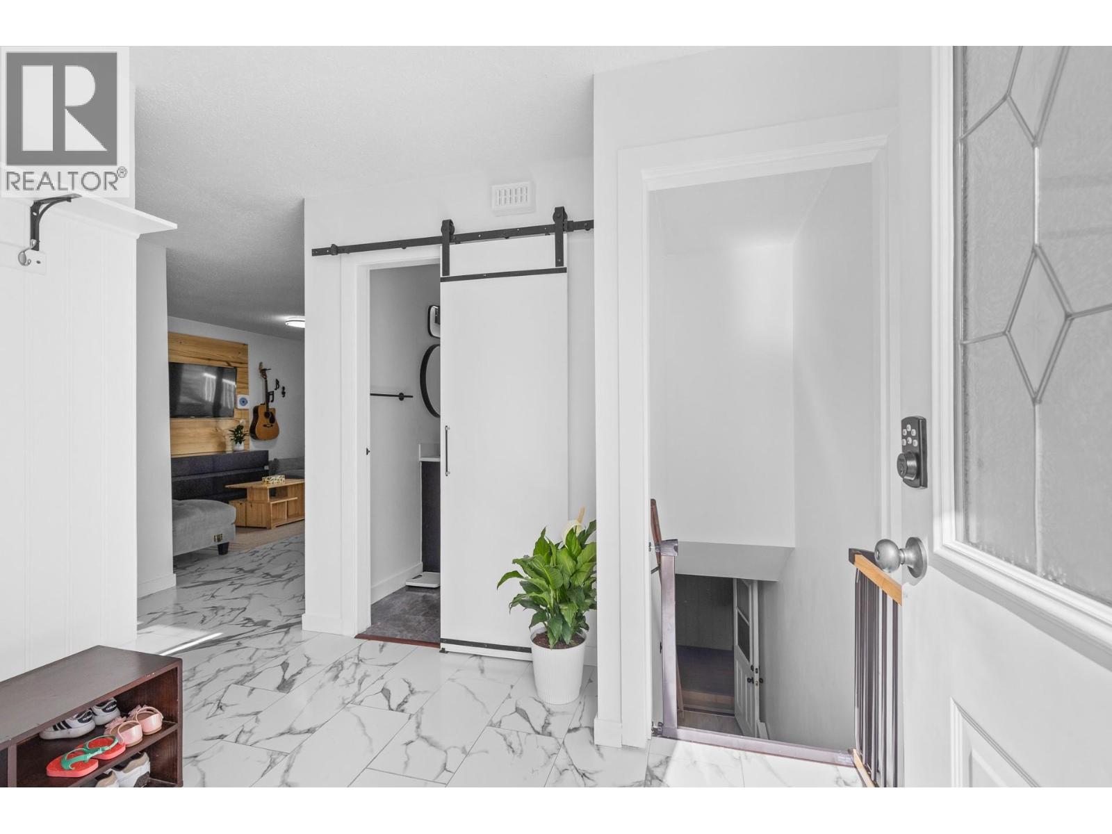 700 Fraser Road - 10