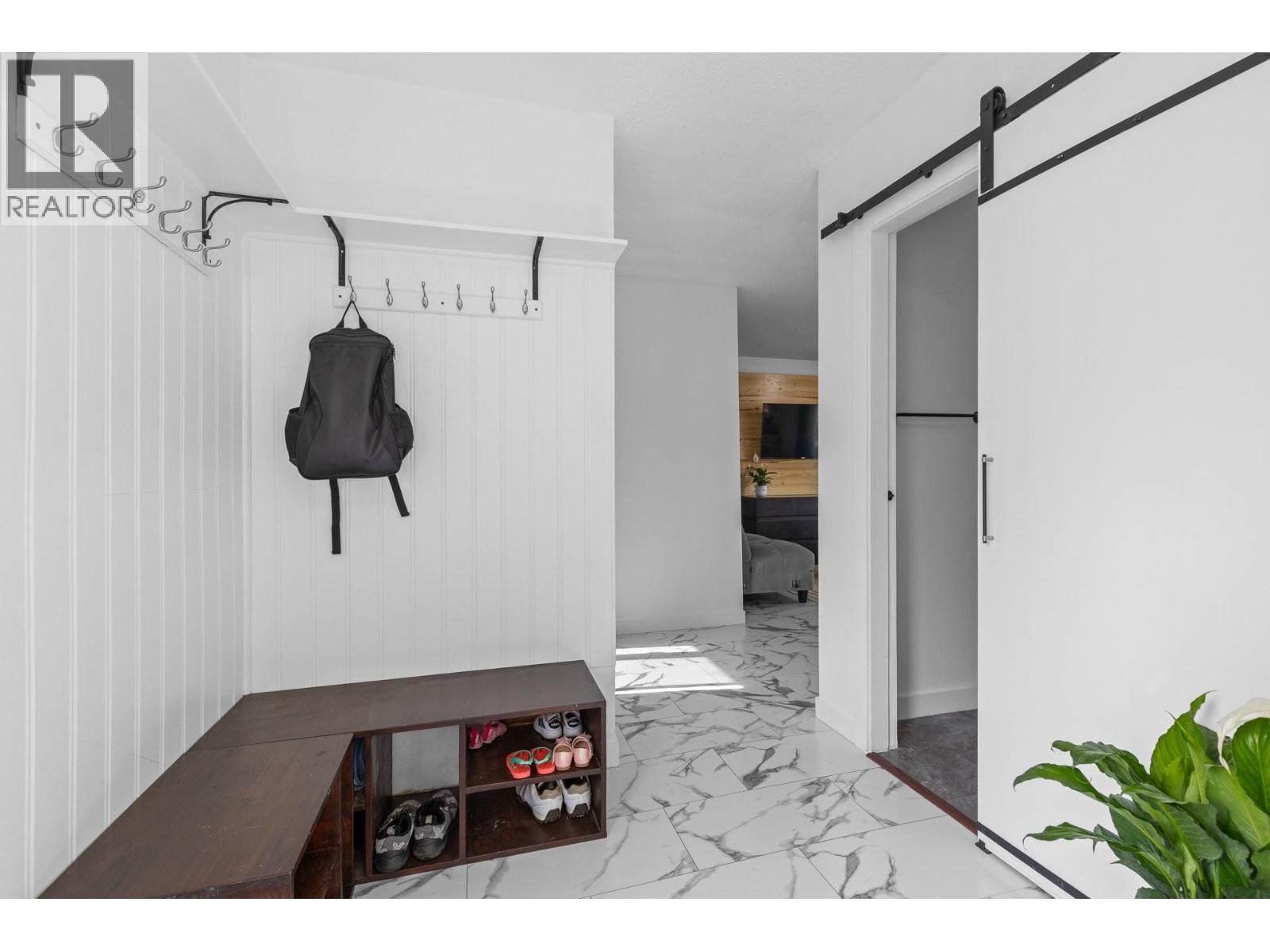 700 Fraser Road - 11