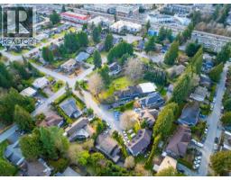 525 Perth Avenue, Coquitlam, BC V3J7V1 Photo 11