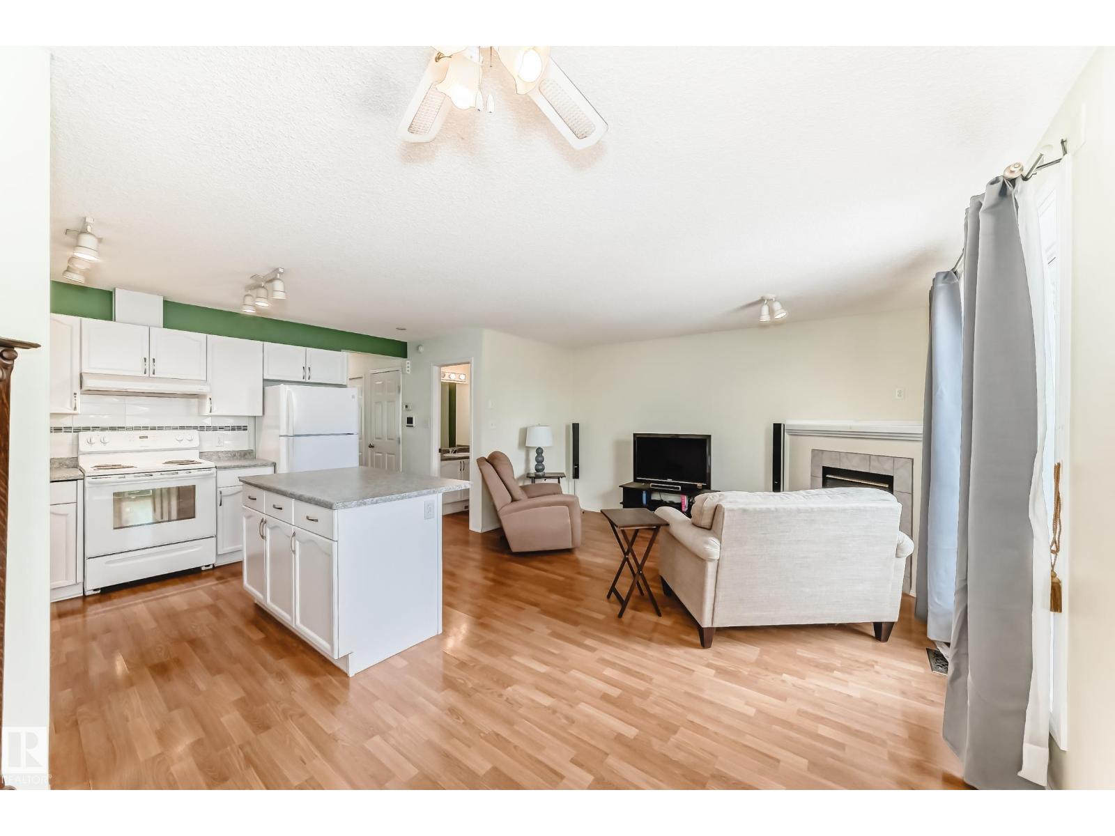 9147 165 AV NW - 13