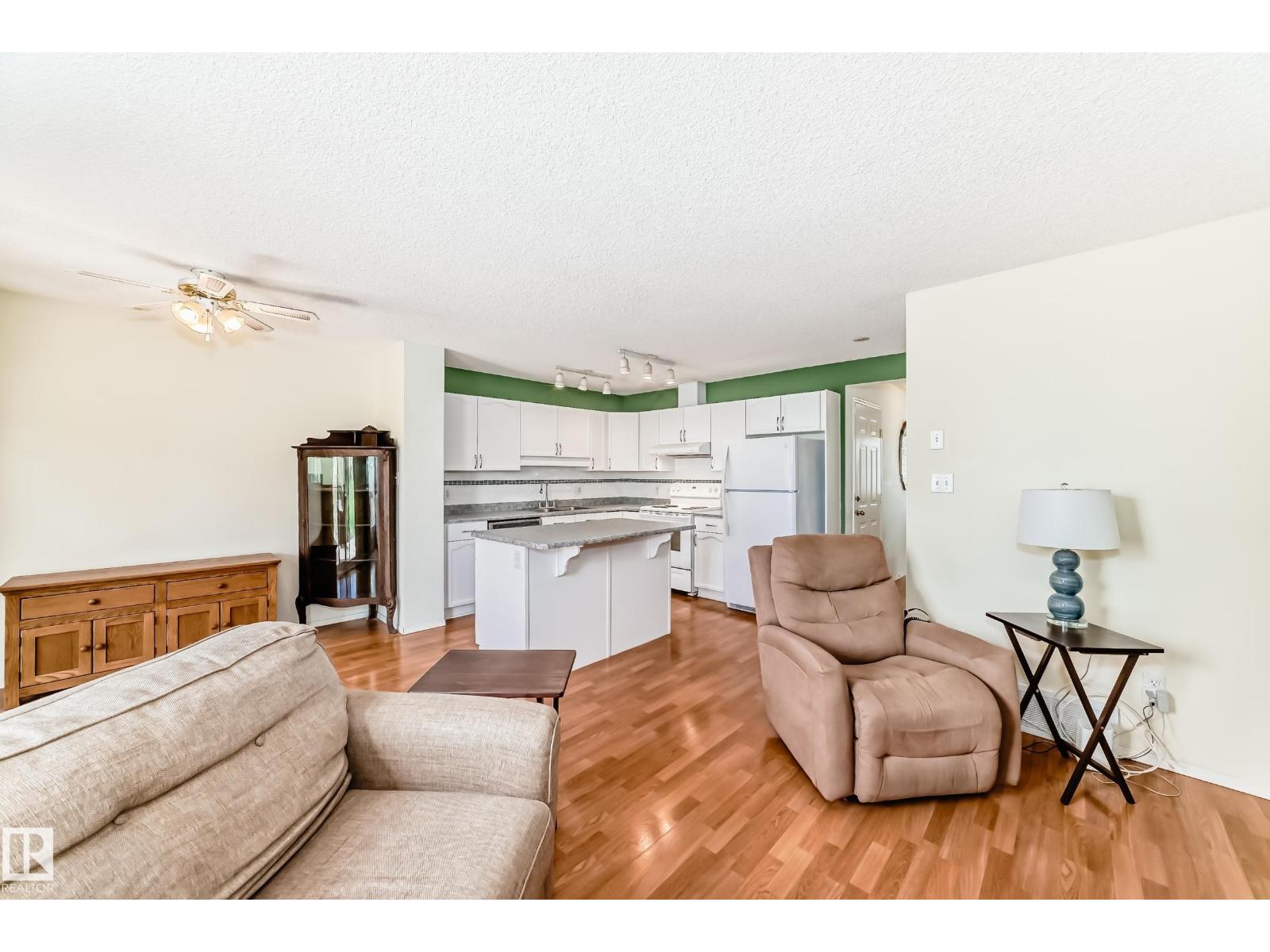 9147 165 AV NW - 16