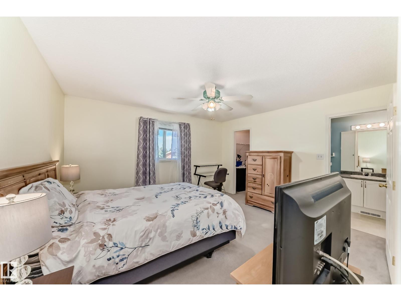 9147 165 AV NW - 23
