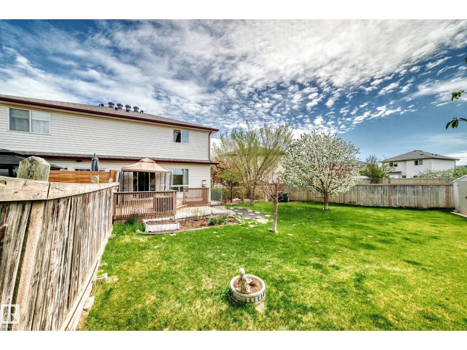 9147 165 AV NW - 44