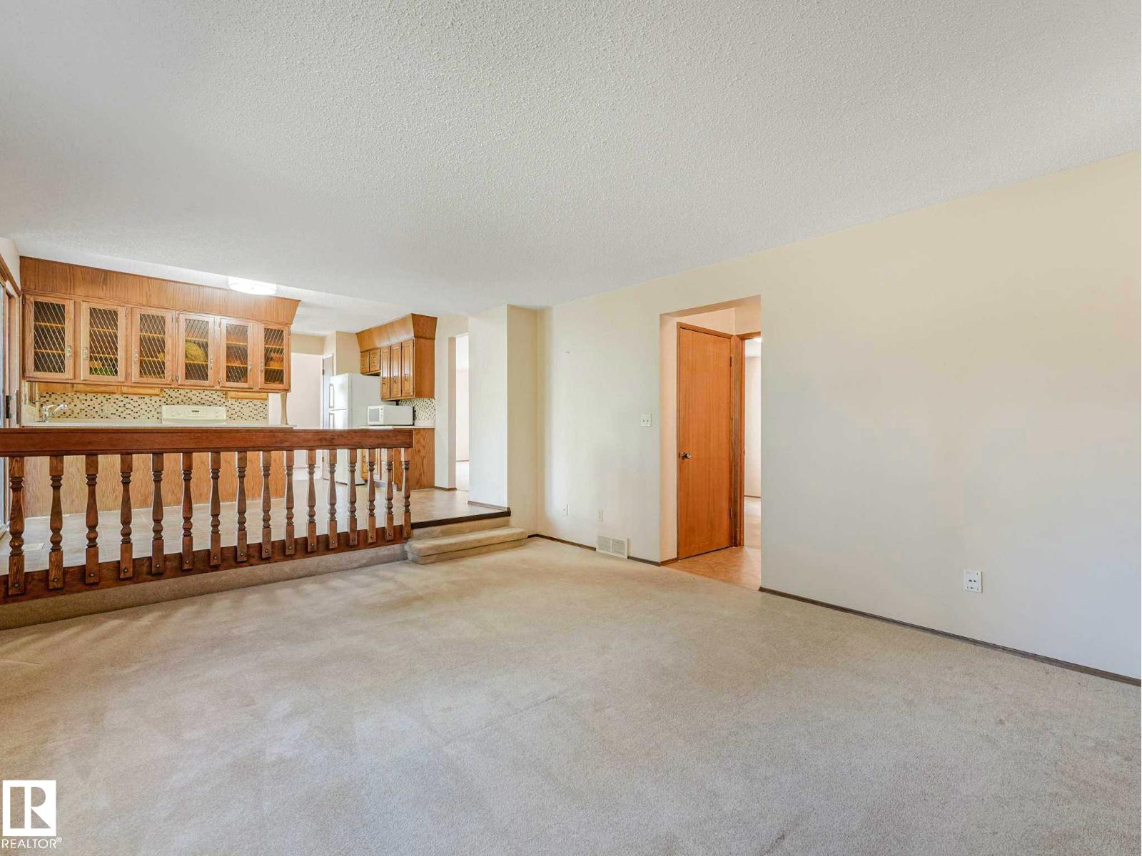 18514 86A AV NW - 23