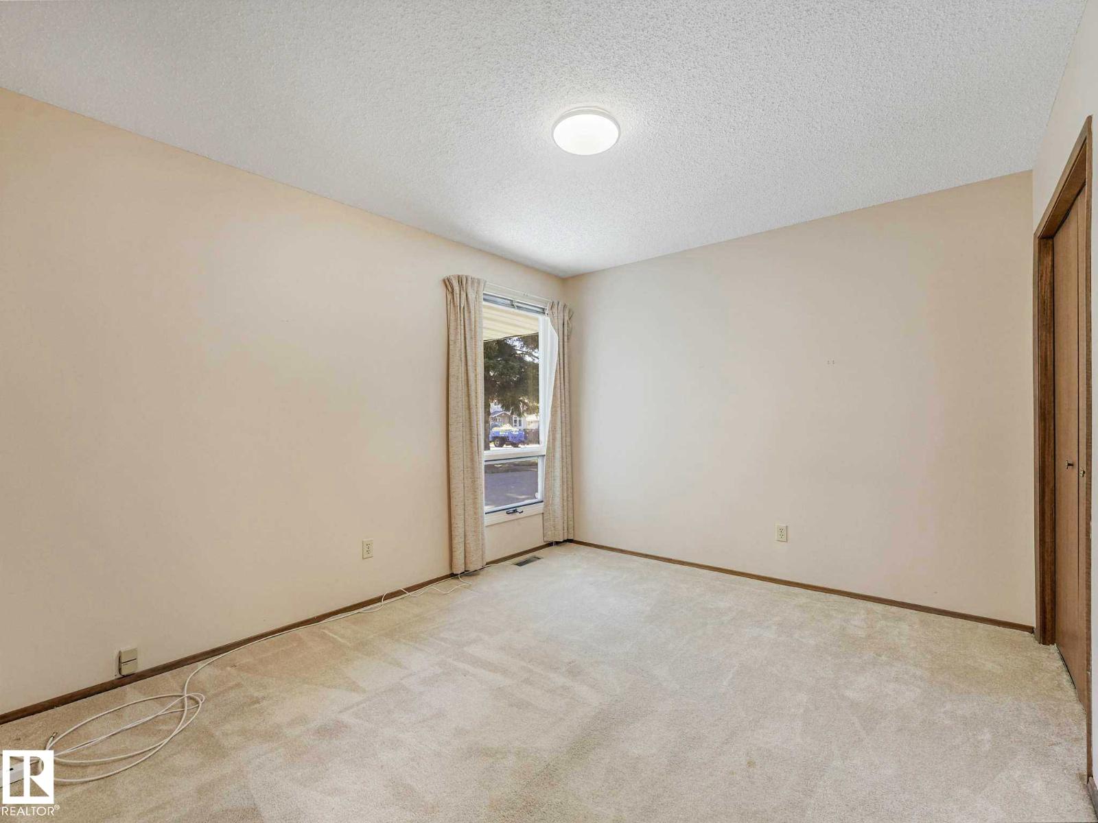 18514 86A AV NW - 25
