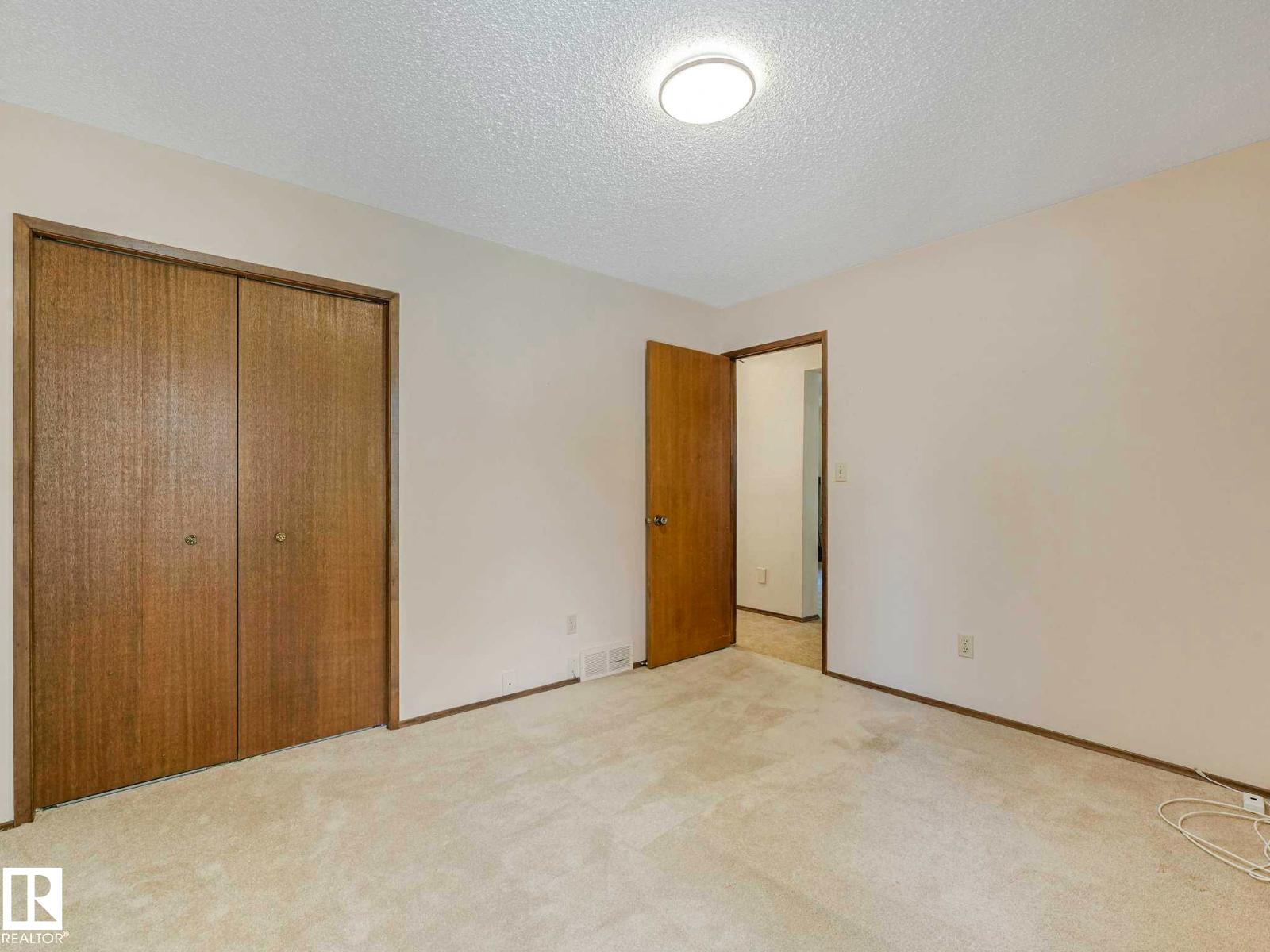 18514 86A AV NW - 27