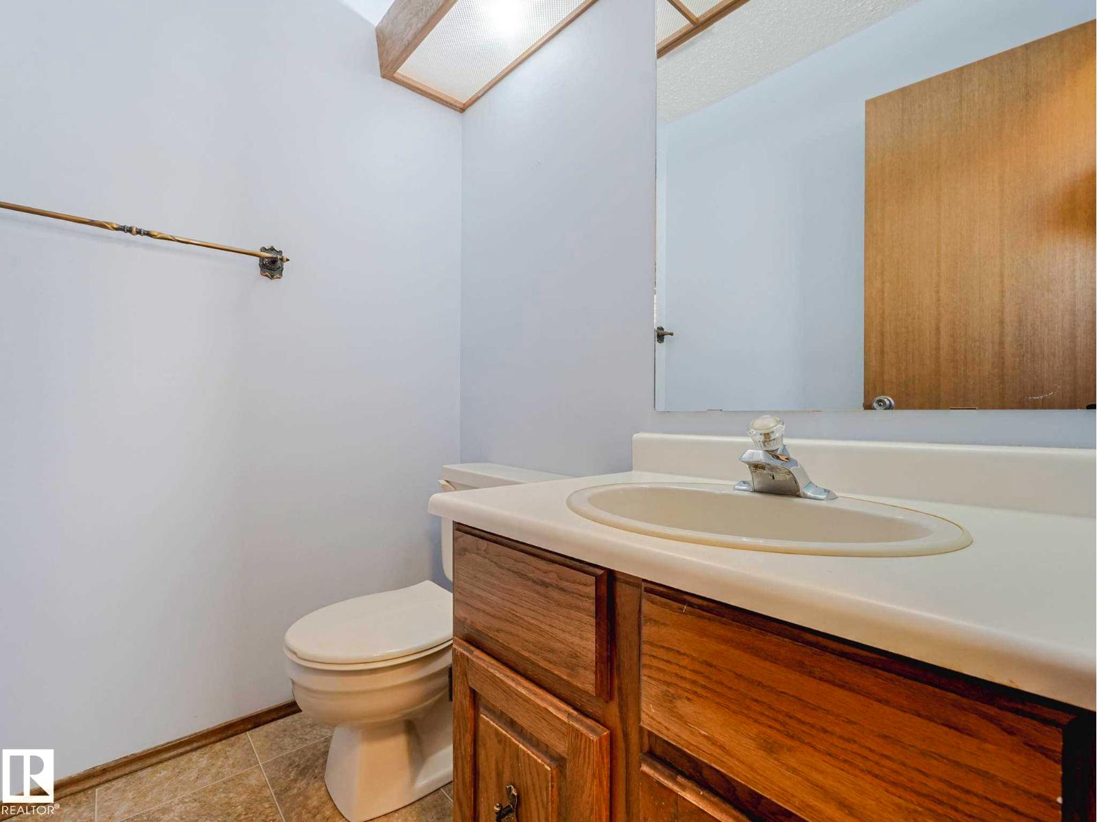 18514 86A AV NW - 28