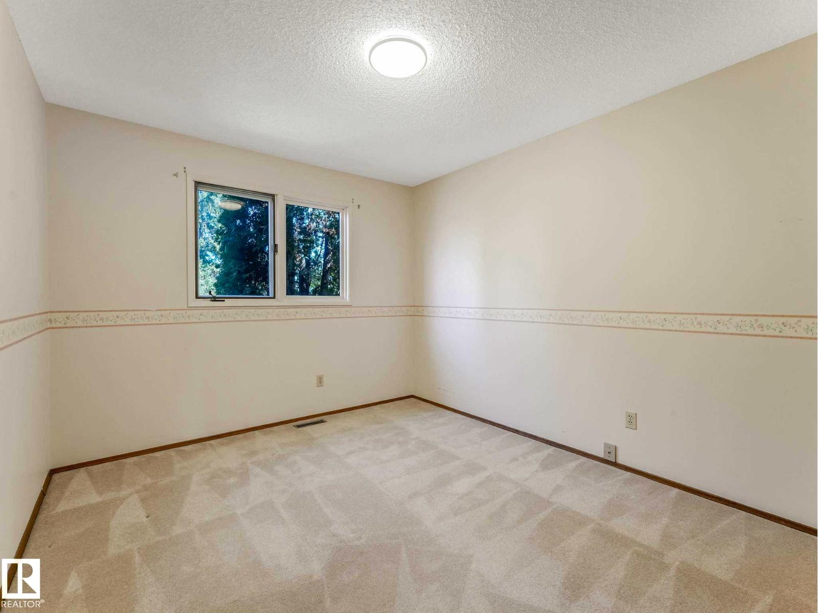 18514 86A AV NW - 33