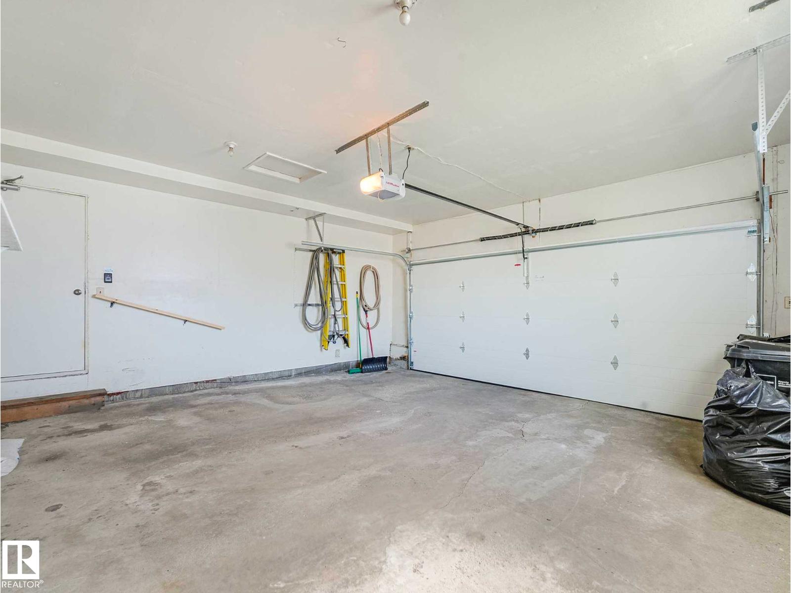 18514 86A AV NW - 50