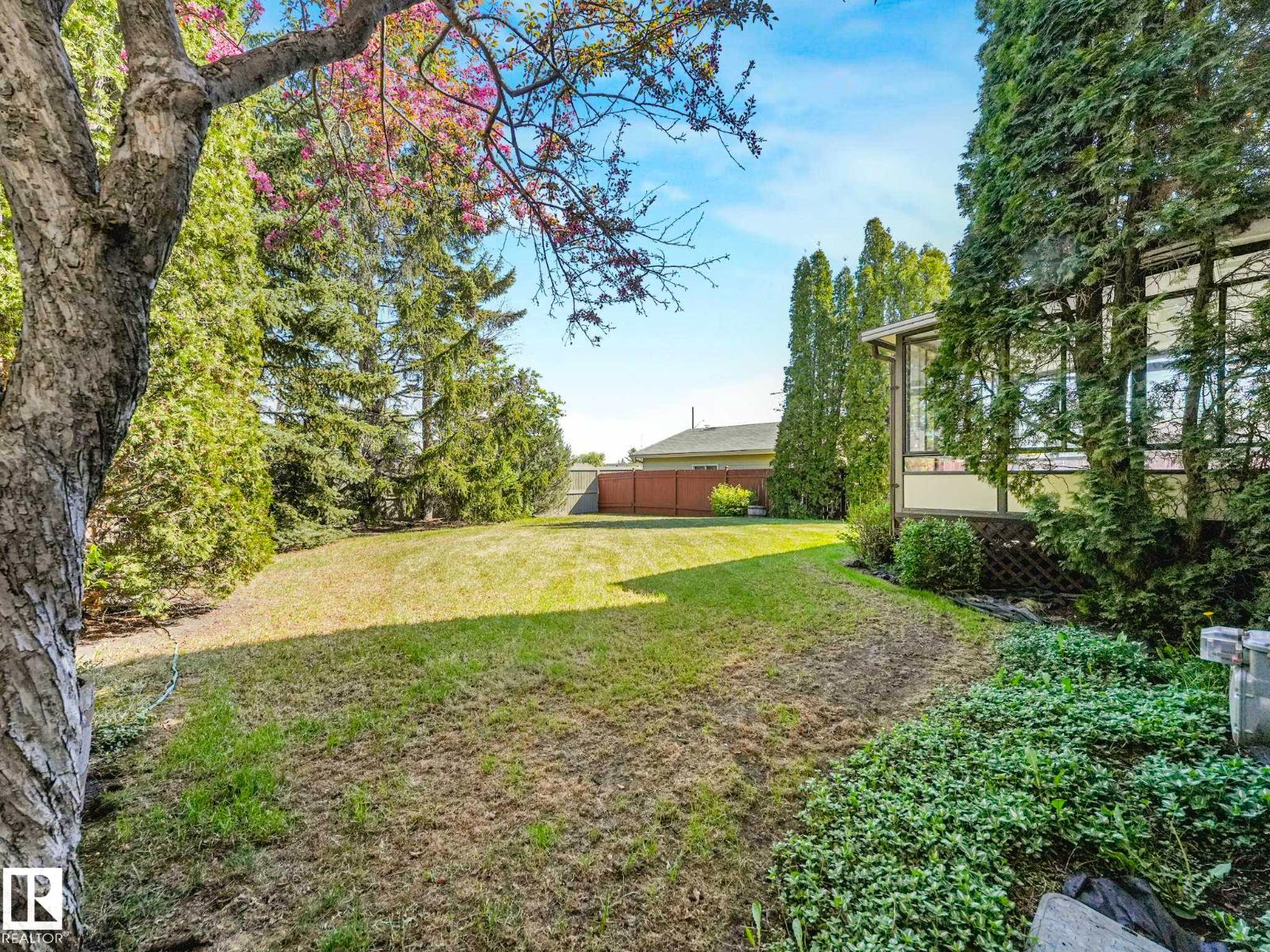 18514 86A AV NW - 57