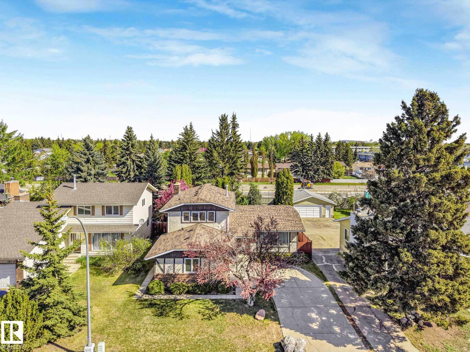 18514 86A AV NW - 64