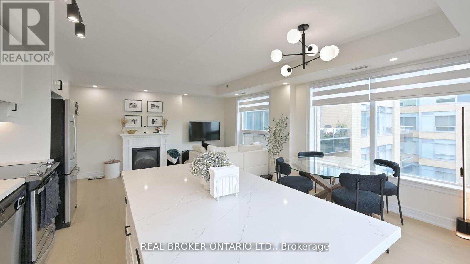#415 701 SHEPPARD AVENUE W - 10
