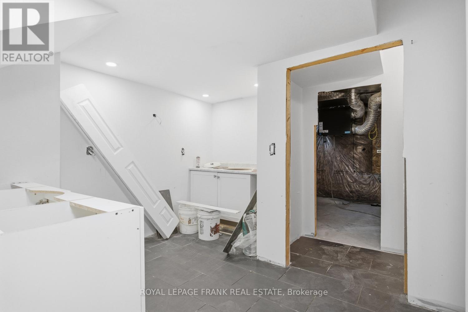 144 BRUCE CAMERON DRIVE - 39