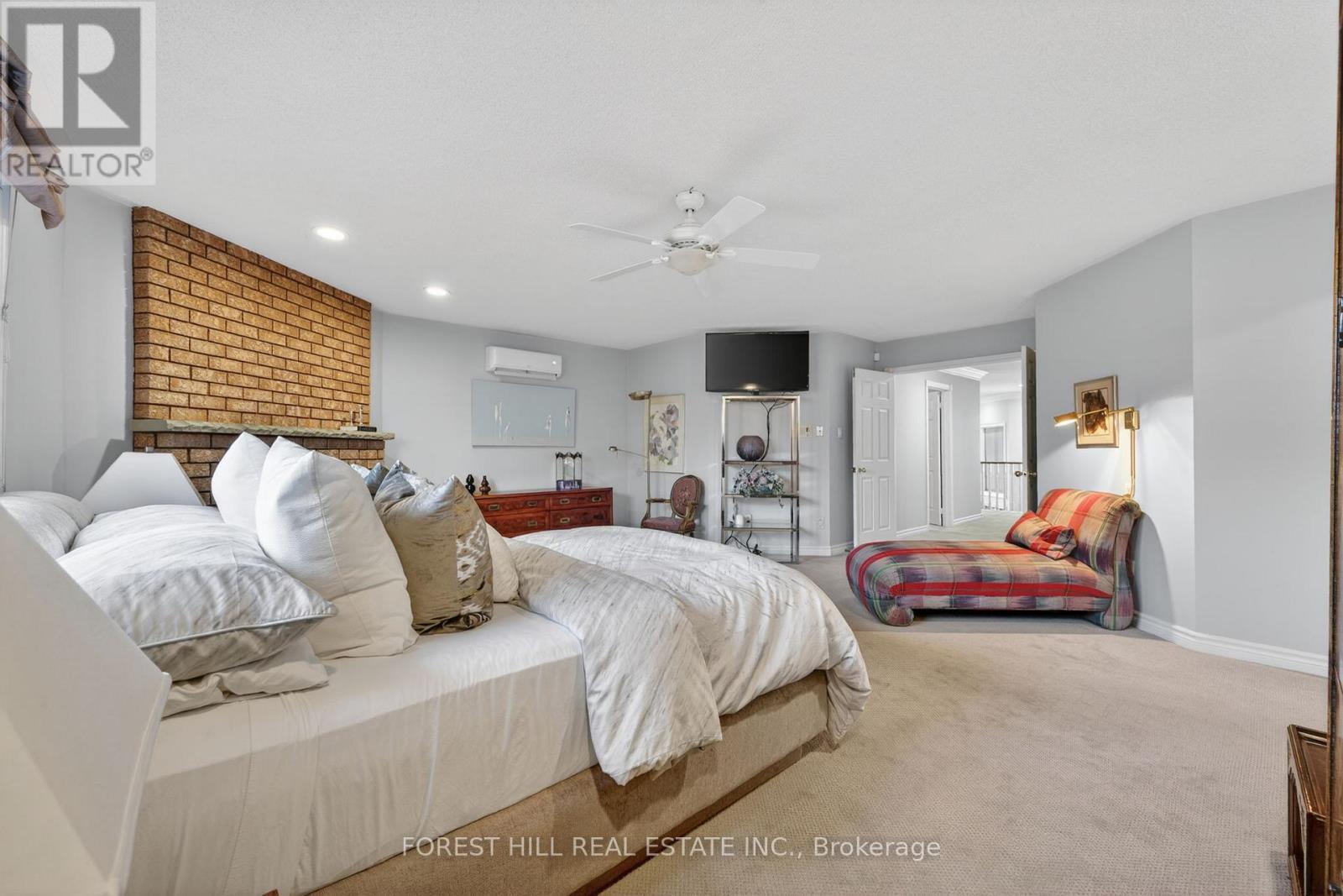 15 PALMERSTON DRIVE - 22