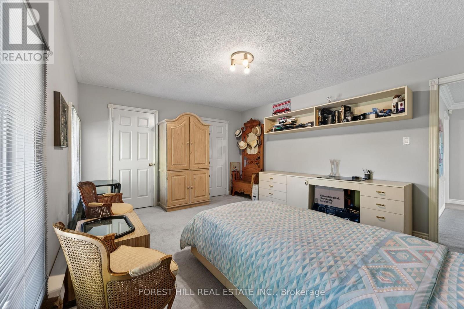 15 PALMERSTON DRIVE - 35