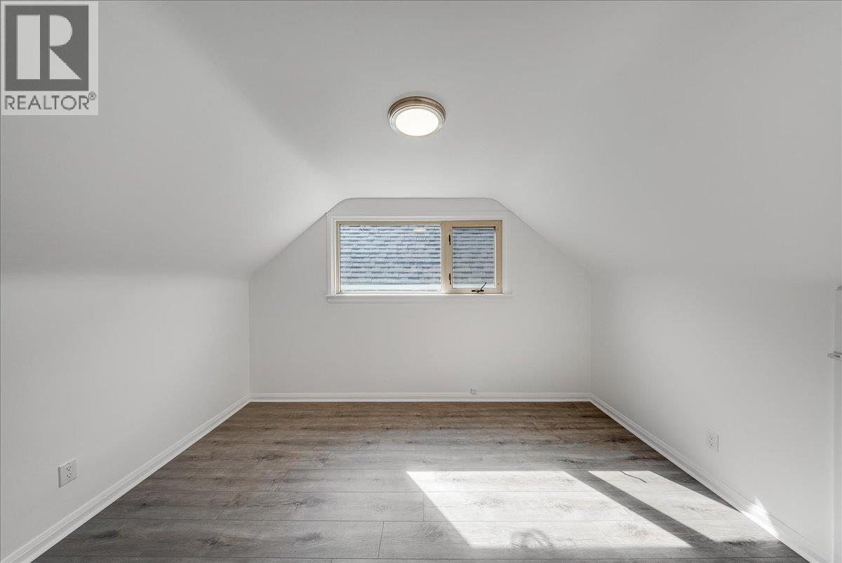 1480 Third Avenue, Trail