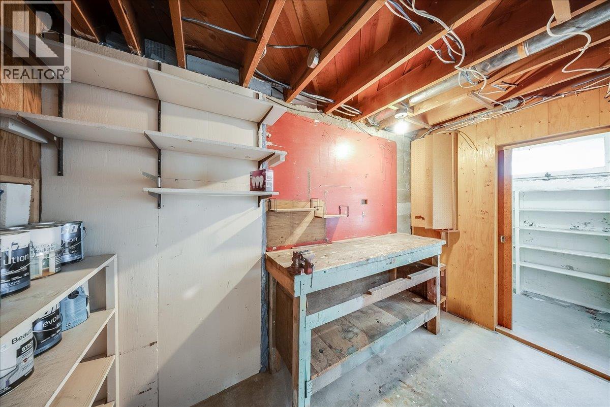 1480 Third Avenue, Trail
