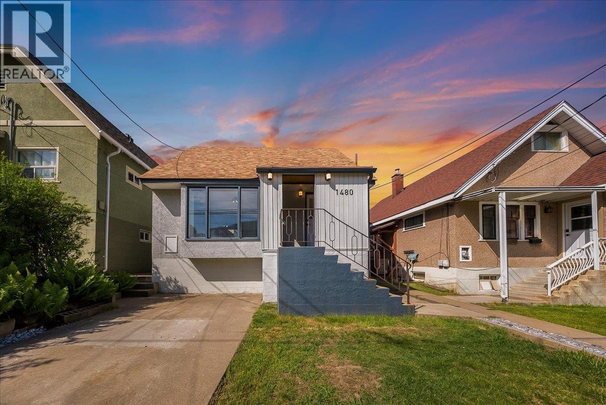 1480 Third Avenue, Trail