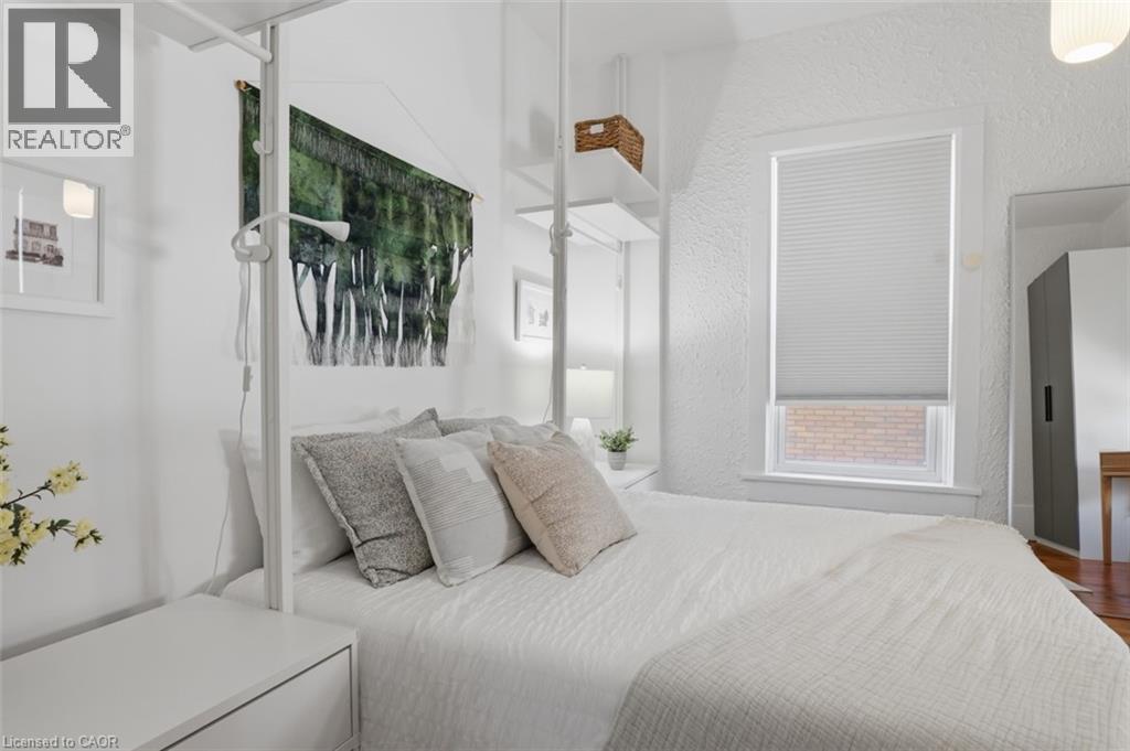 53 S EBY Street S - 26