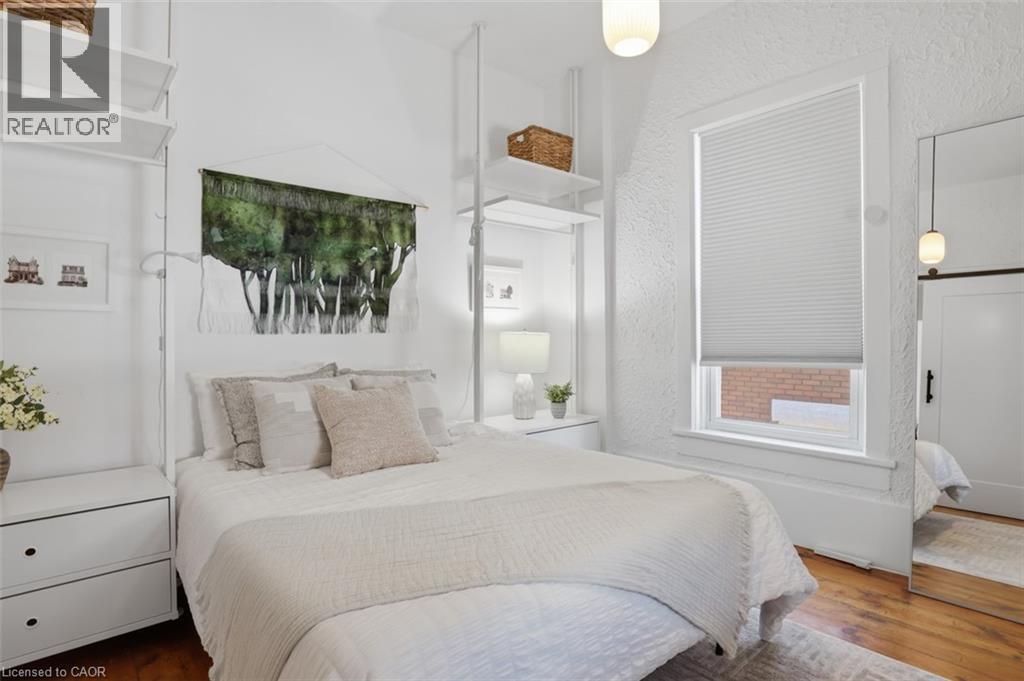 53 S EBY Street S - 28