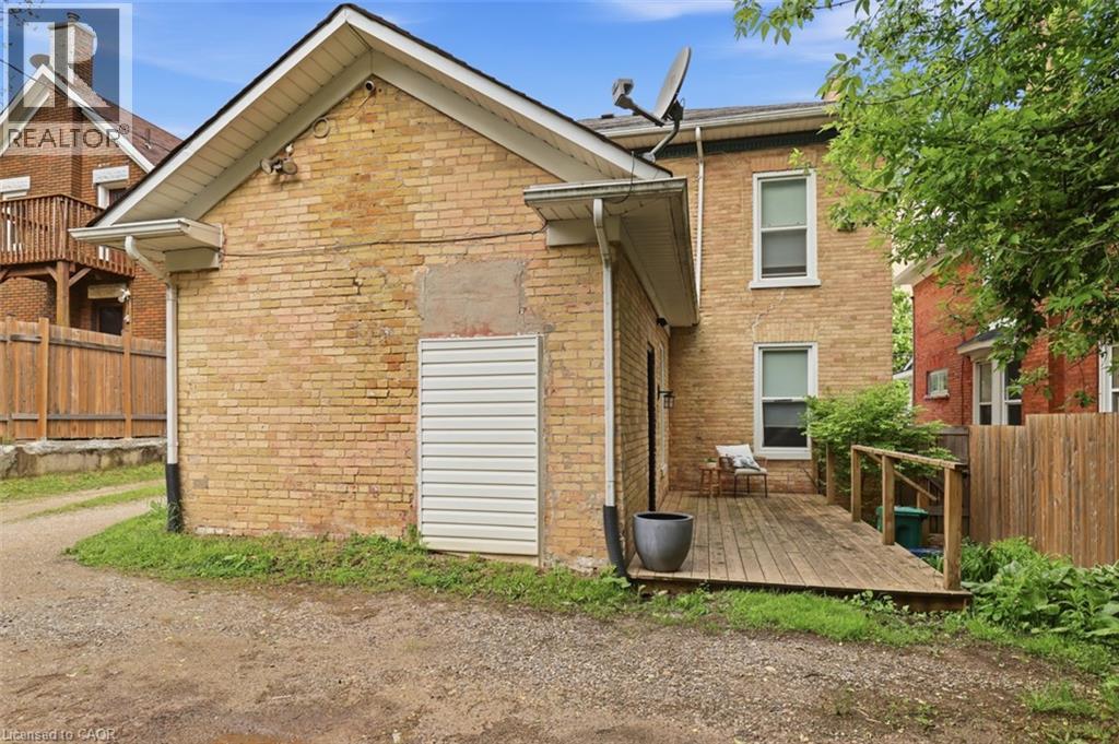 53 S EBY Street S - 32