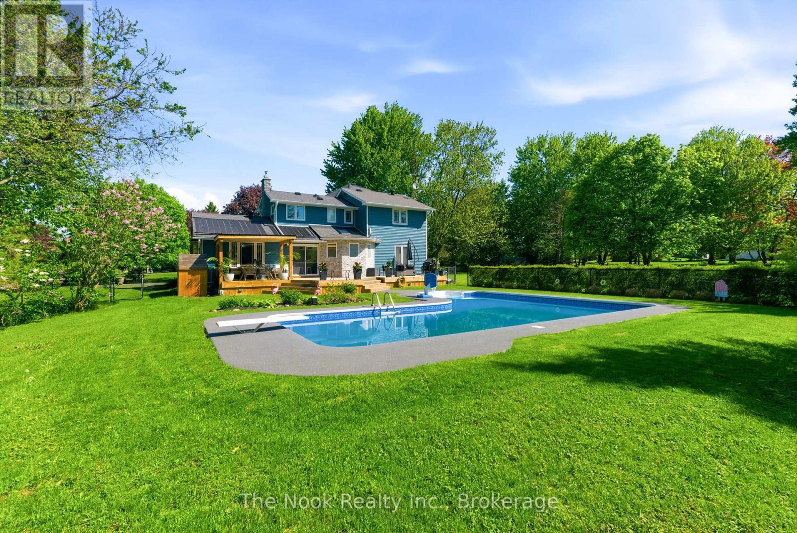 15 HILLSIDE DRIVE - 33