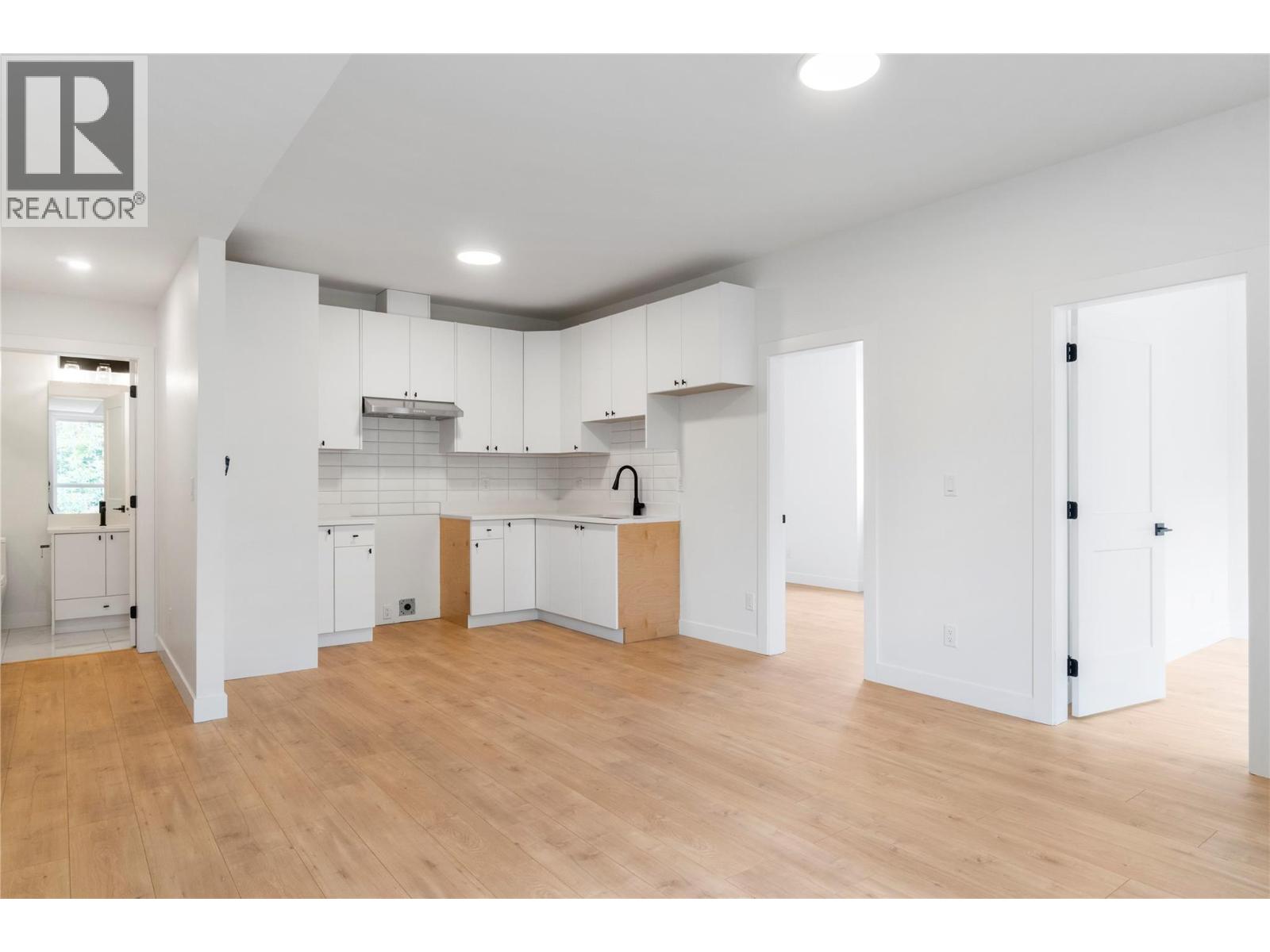 6800 42 Street NE - 43