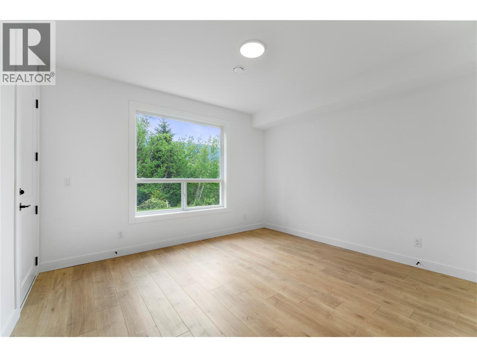 6800 42 Street NE - 37