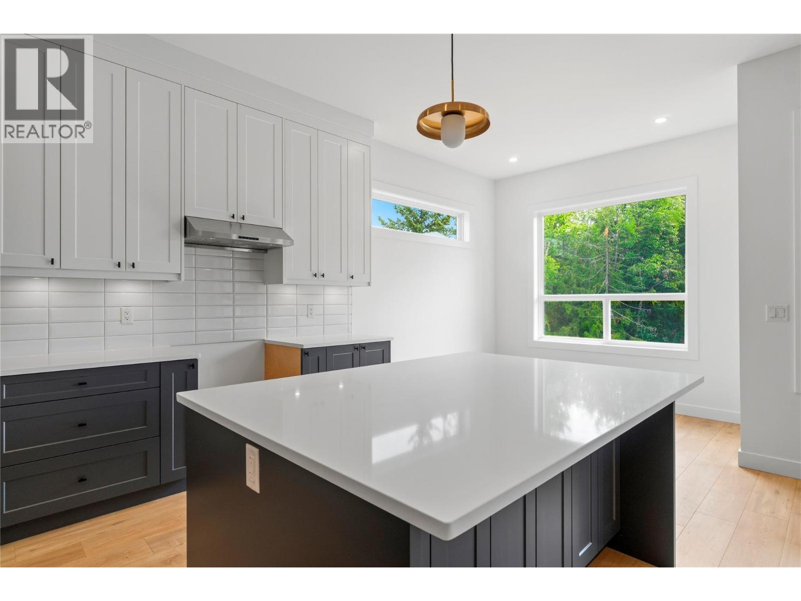 6800 42 Street NE - 7