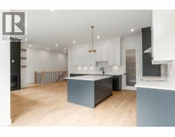 Full ensuite bathroom - 6800 42 Street Ne, Salmon Arm, BC V0E1K0 Photo 13